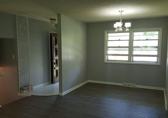 2nd image of 3109 Country Club Cir