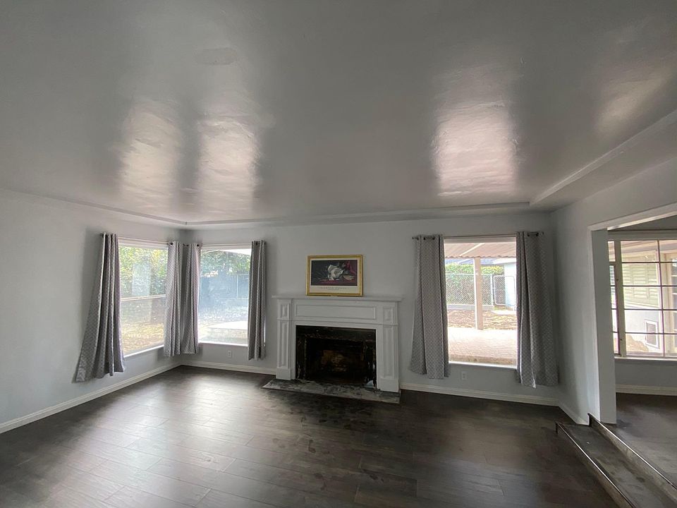 1st image of 3096 Valencia Ave