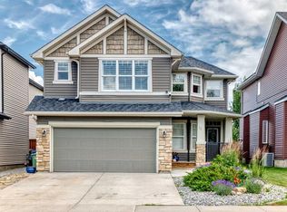11 W Westridge Way, Okotoks, AB T1S 0K1