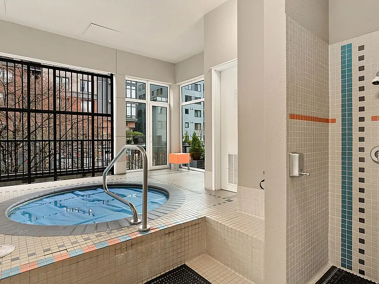 2801 1st Ave #1018 — Photo 21