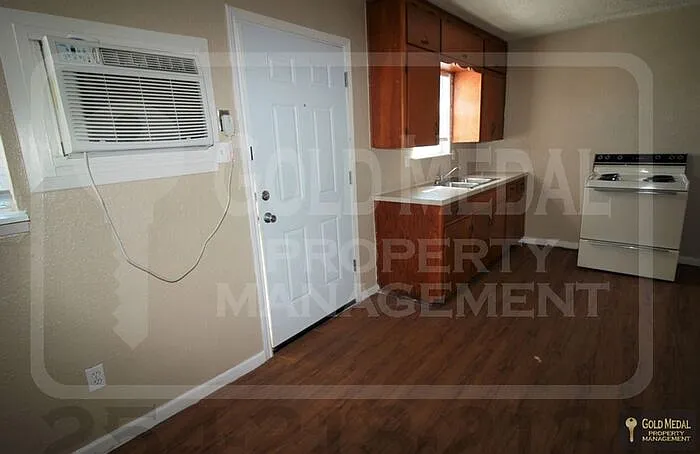 1 bed, 1.0 bath, 504 sqft, $550 — Photo 3