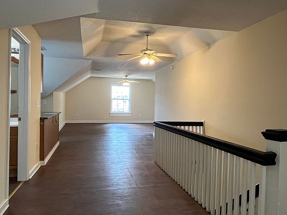 5th image of 138 King St APT C