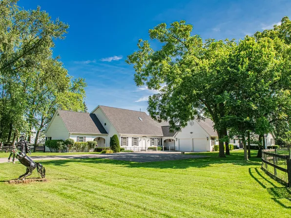 27490 W Wilmot Rd, Antioch, IL 60002