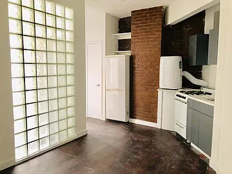 Rented by Kahen Properties