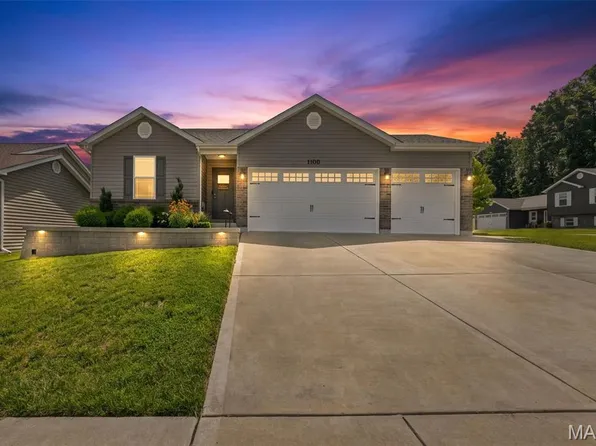 1100 Slapshot Dr, Foristell, MO 63348