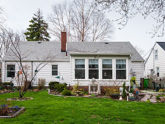 3rd image of 400 Bayridge Blvd