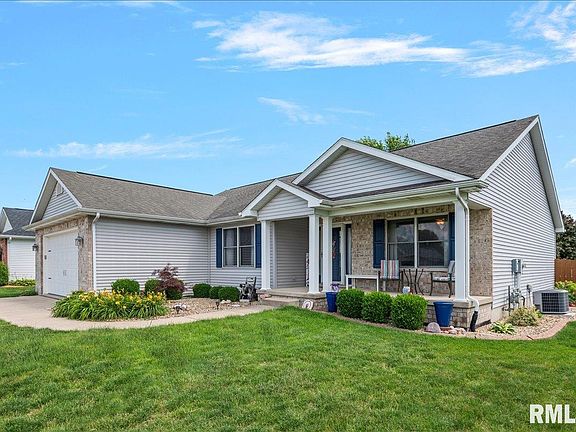 3rd image of 316 Newcombe Ln