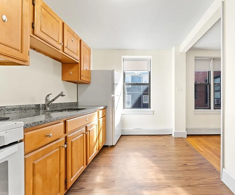 11 Victory Rd #32