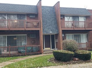 523 N Pleasant Dr, Glenwood, IL 60425