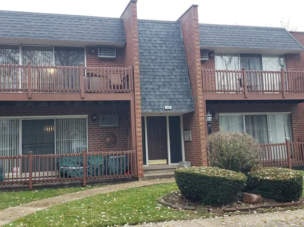 523 N Pleasant Dr, Glenwood, IL 60425