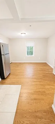 2 bed, 1.0 bath, 1481 sqft, $2,400 — Photo 2