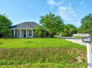 13476 Prairie Ln, Walker, LA 70785