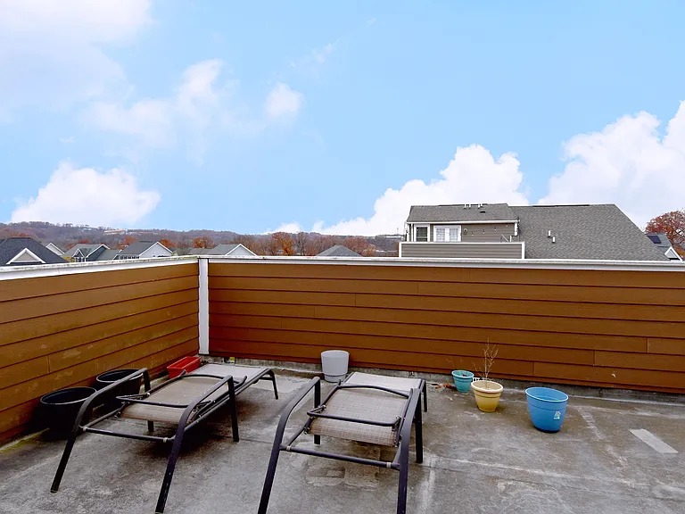 346 Osona Ln — Photo 40