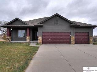 10510 Prairie Ridge Dr, Louisville, NE 68037