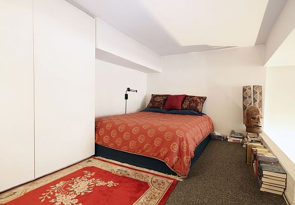 4th image of 100 W 15th St APT 2B