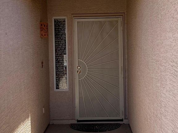 3rd image of 1442 E Waterview Pl