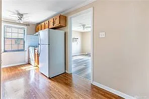 526 Corona Ave — Photo 5