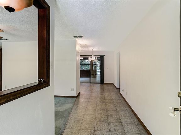4th image of 603 Lake St