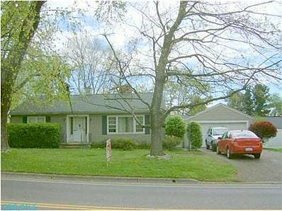 1st image of 952 Sheridan Dr