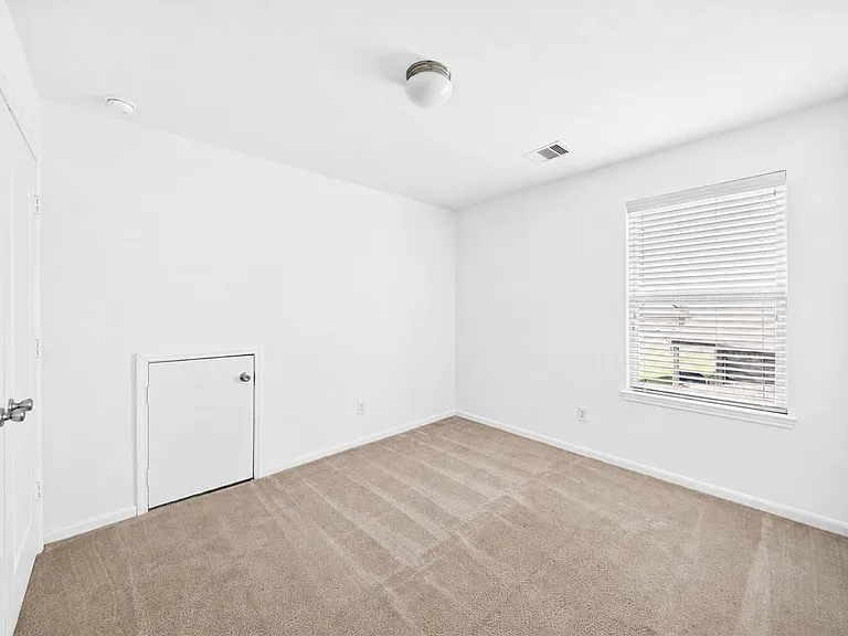 22406 Newcastle Waters Ct — Photo 18