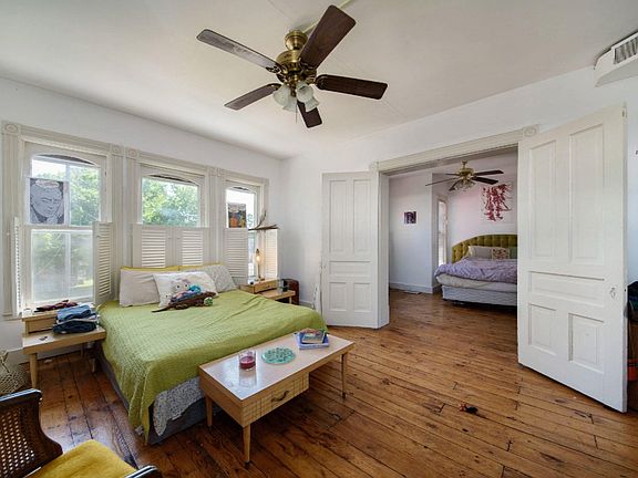 5th image of 608 W Kalamazoo Ave APT 2