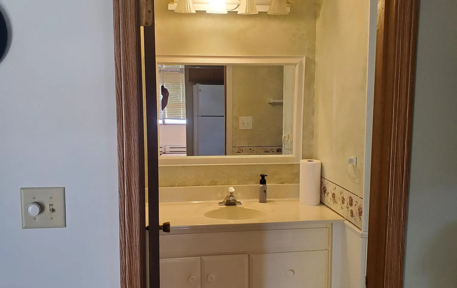 306 Wrightsman St — Photo 3