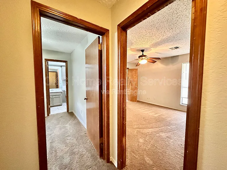 8712 Rayburn Ave — Photo 15