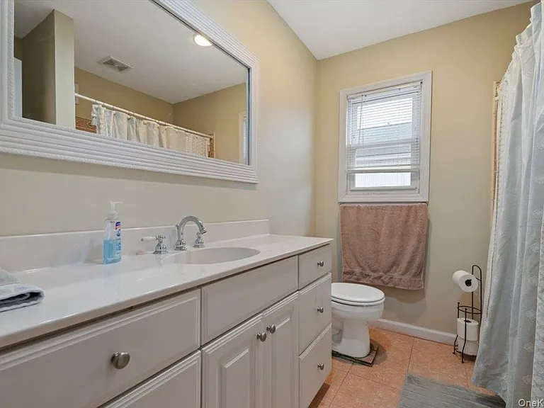 Fern Pl — Photo 15