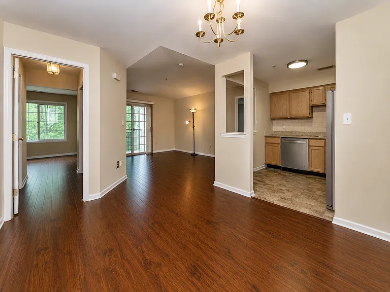 834 Waterford Dr — Photo 6
