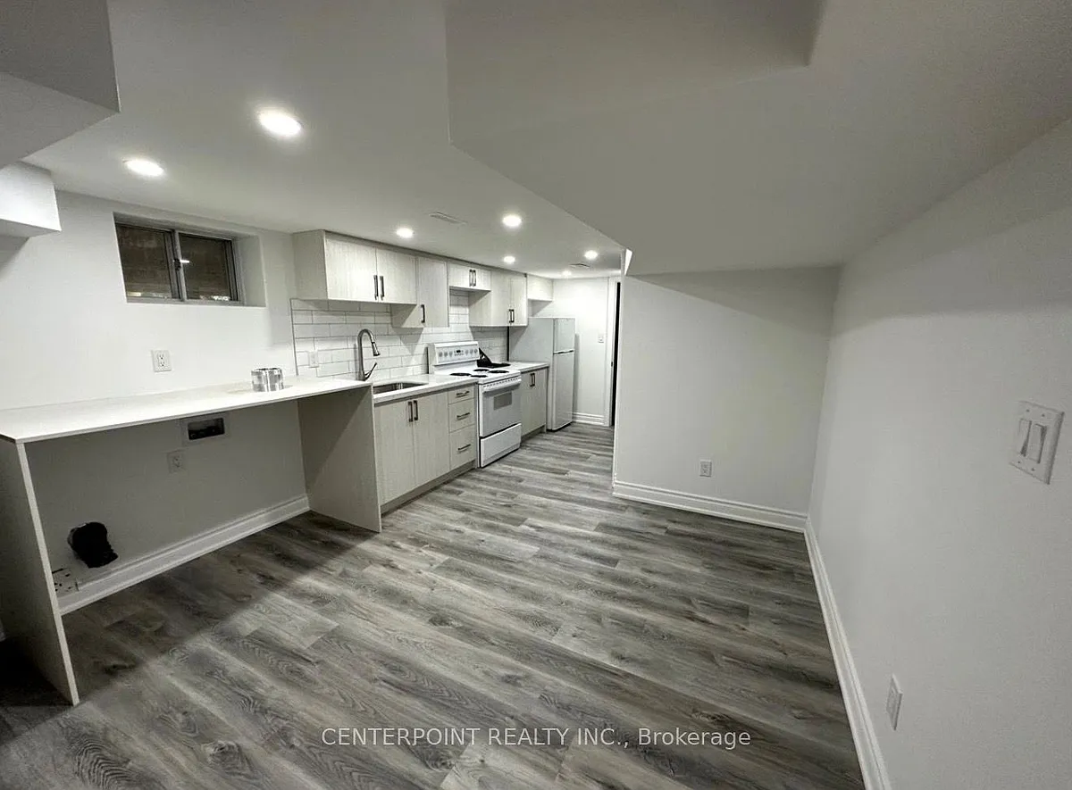 Building Photo - 45 Southlawn Dr #BASEMENT