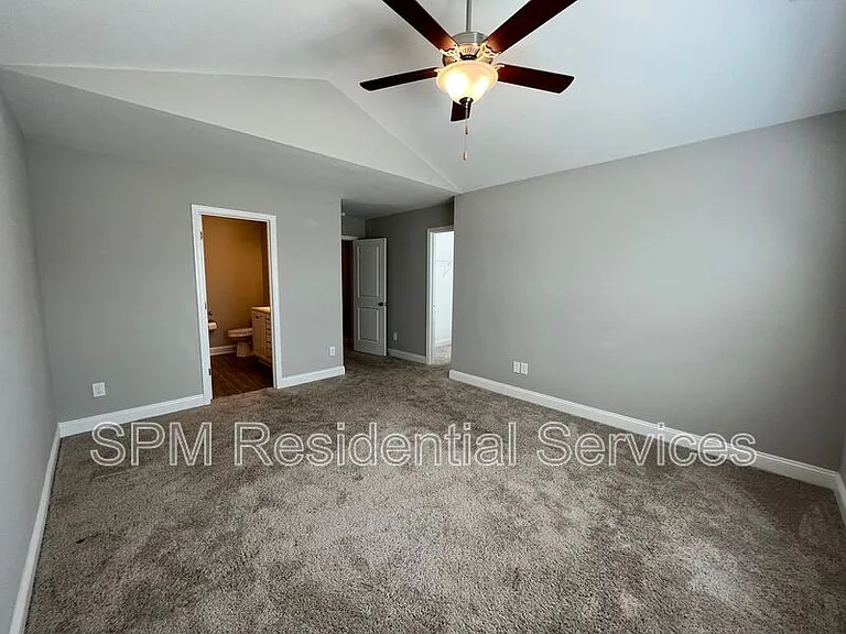 1513 Grey Cliff Run — Photo 13