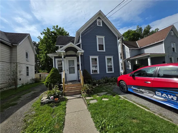 21 Whiting St, Bath, NY 14810