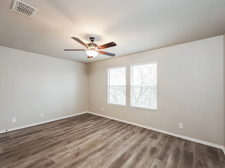 12814 Capri — Photo 15