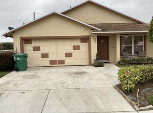 1501 W 18th St, Riviera Beach, FL 33404