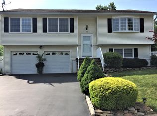 100 Wescott Rd, Hillsborough, NJ 08844