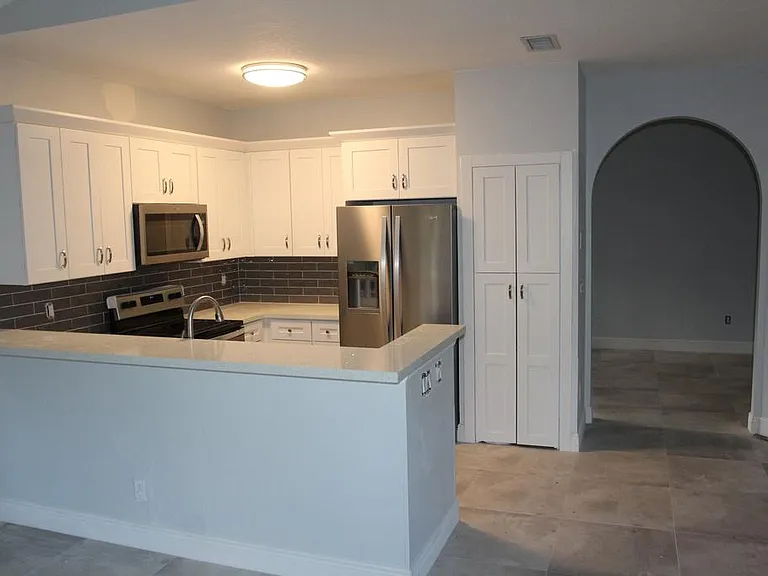 11558 Gorham Dr — Photo 3