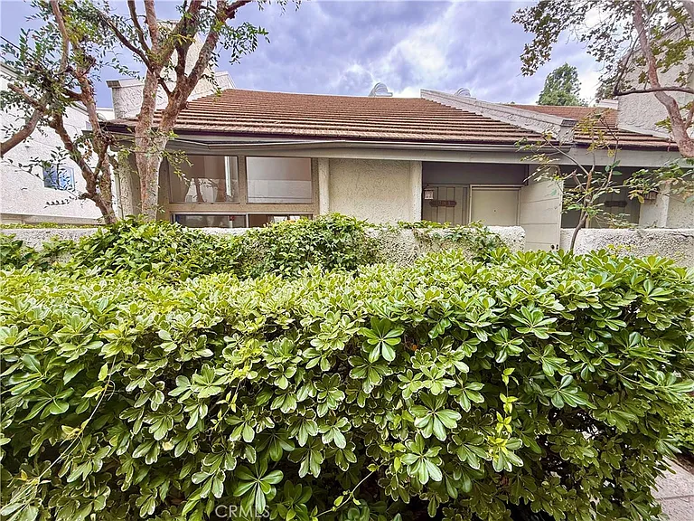 11738 Moorpark St #A — Photo 2