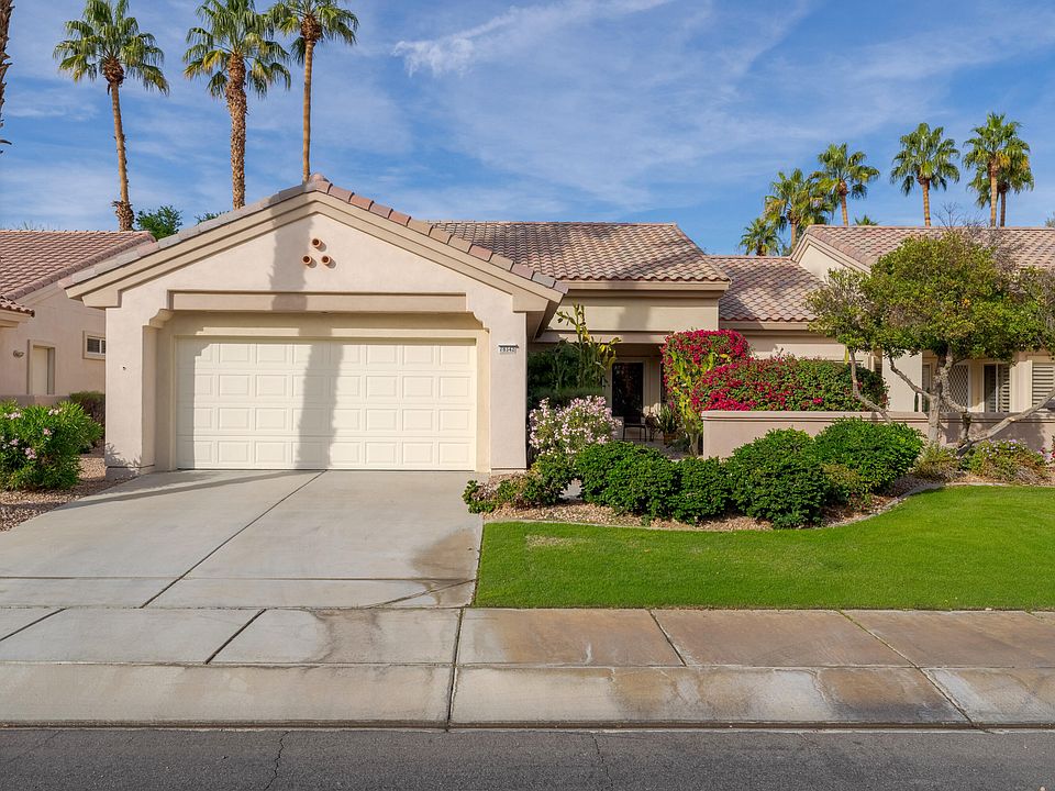 1st image of 78342 Yucca Blossom Dr