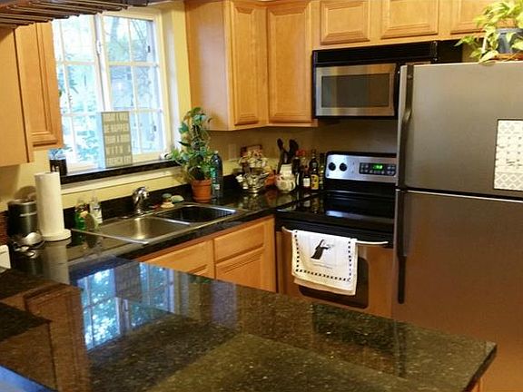 3rd image of 6940 Roswell Rd Unit 14A