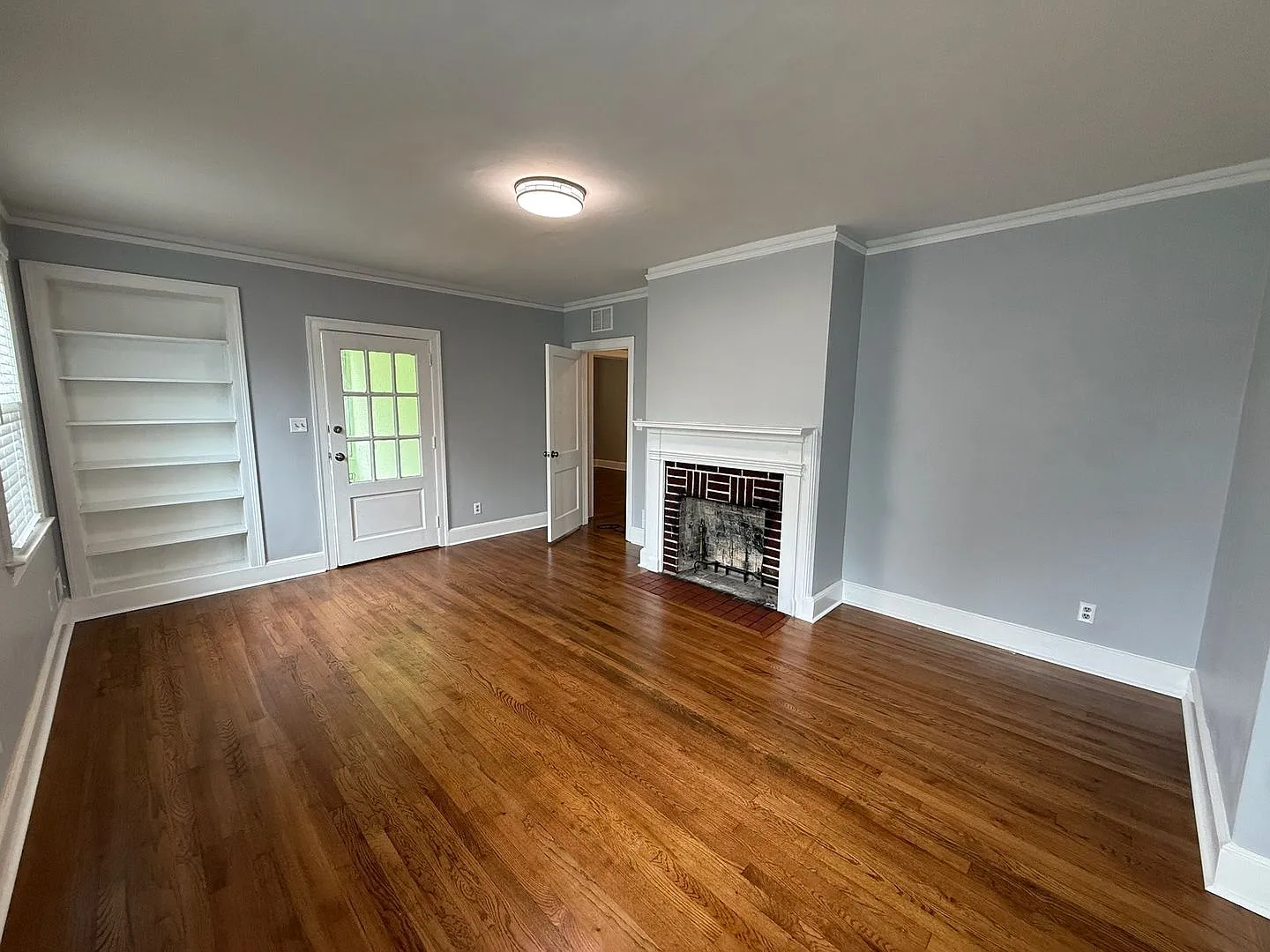 Charming Updated 2br/2ba Home in a Great Location! — Photo 4