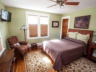 5th image of 909 Central Ave