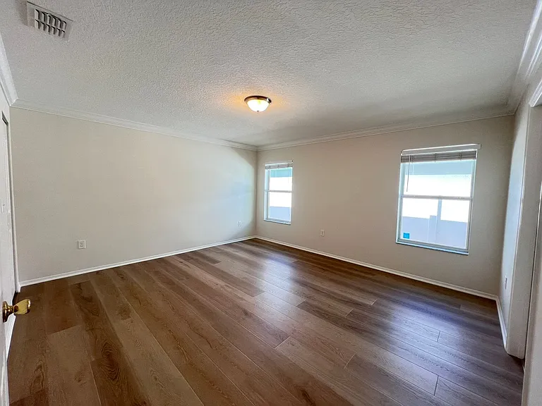 13740 Laranja St — Photo 10