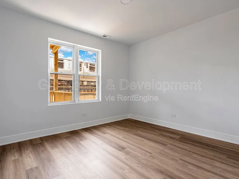 3744 N Wilton Ave #2N — Photo 11