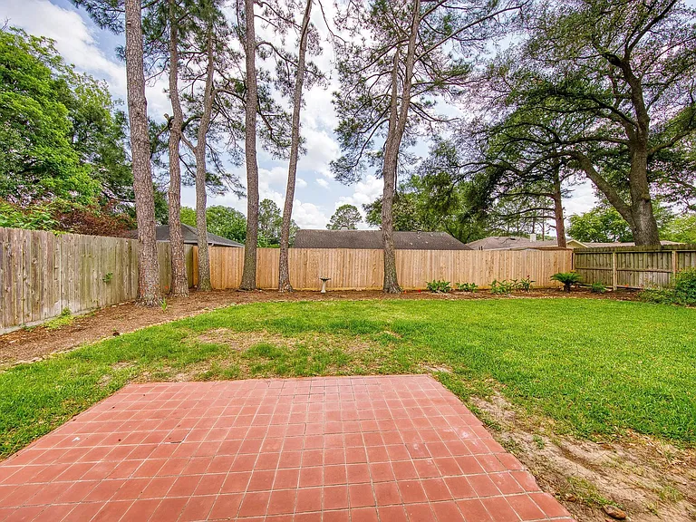 22411 Elsinore Dr — Photo 23