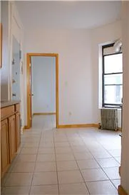 Rented by R New York | media 8