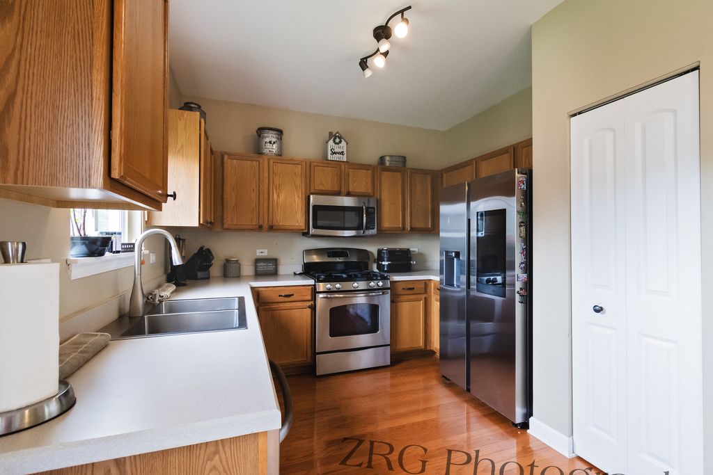 Apartment in Round Lake - View 4