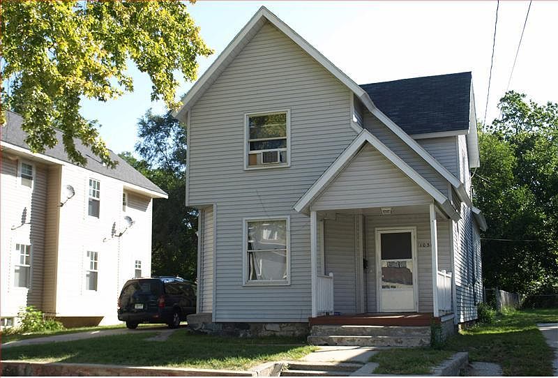 1st image of 1030 Prospect Ave SE