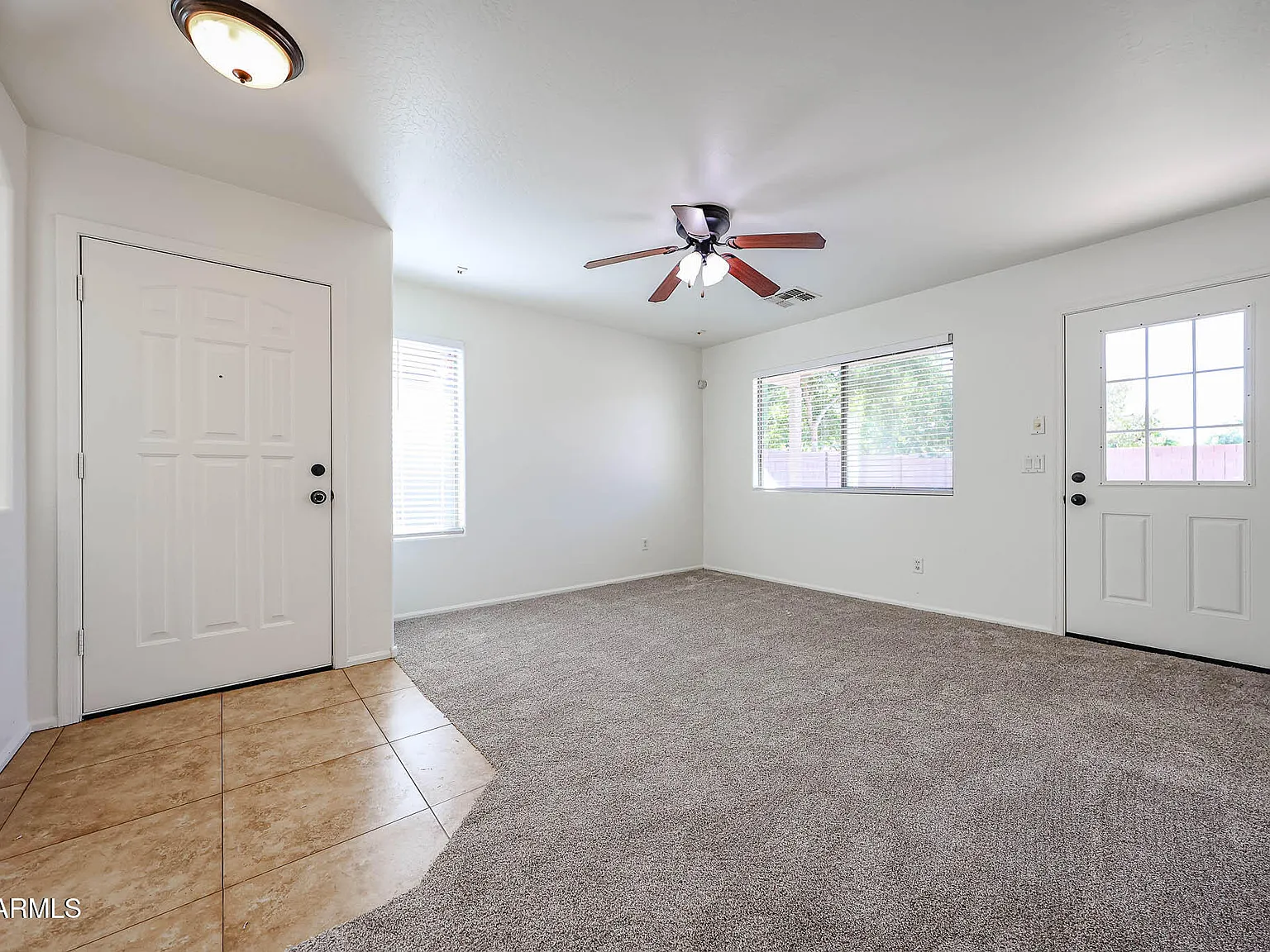 3 bed, 2.0 bath, 1326 sqft, $2,000 — Photo 4
