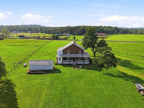 4th image of 43086 Lucketts Rd