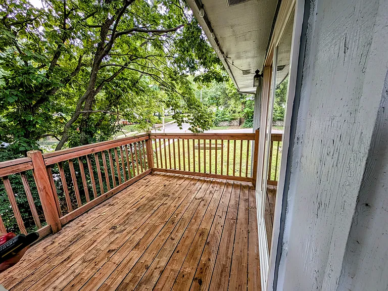 3518 State Line Rd — Photo 4